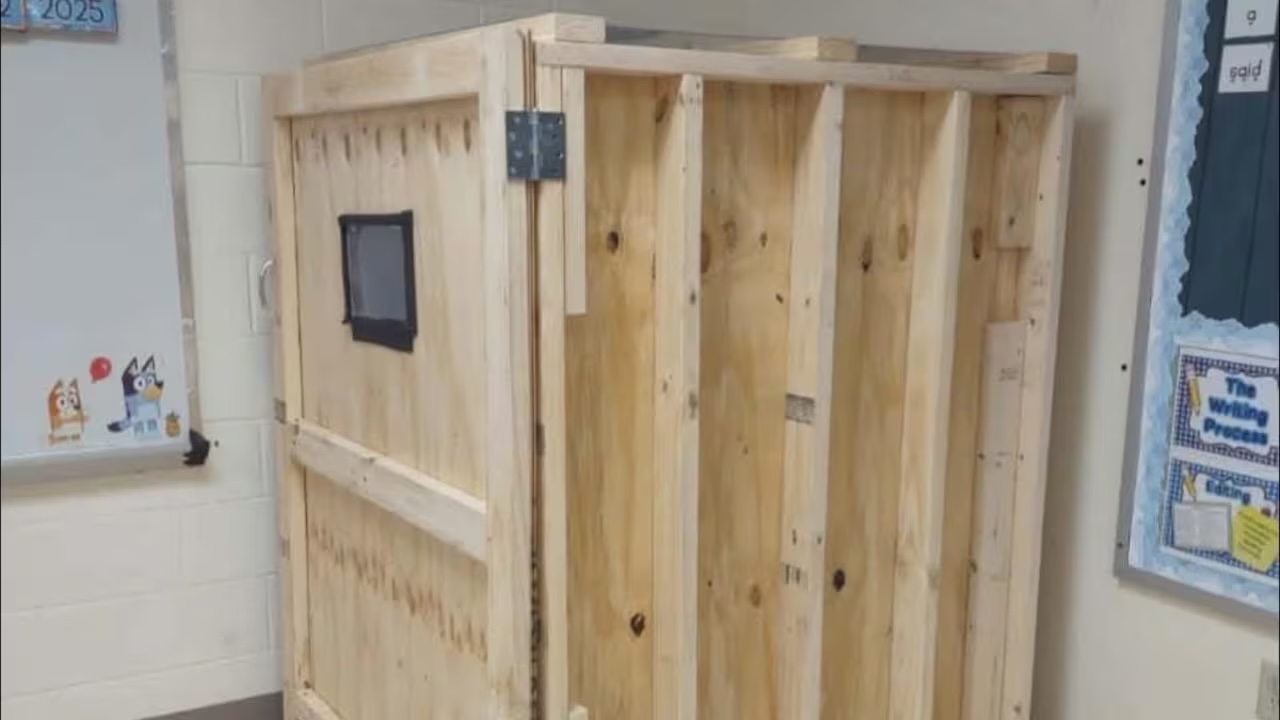 Elementary school's wooden time out box alarms parents