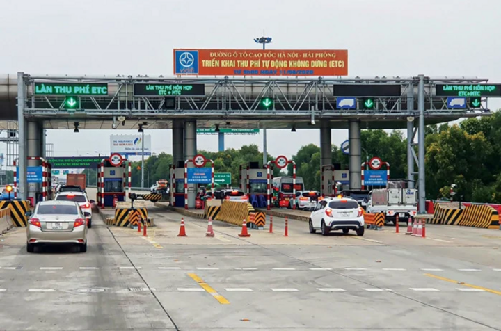 Luật giao thông điều chỉnh, mùa cao điểm đến gần: Tài xế cần thích ứng ra sao?