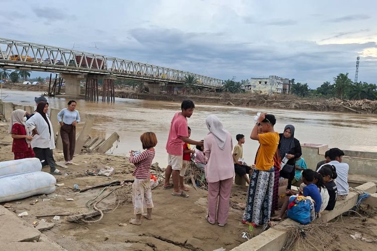 Kemendikdasmen Terapkan Kurikulum Tanggap Bencana di Sumatera