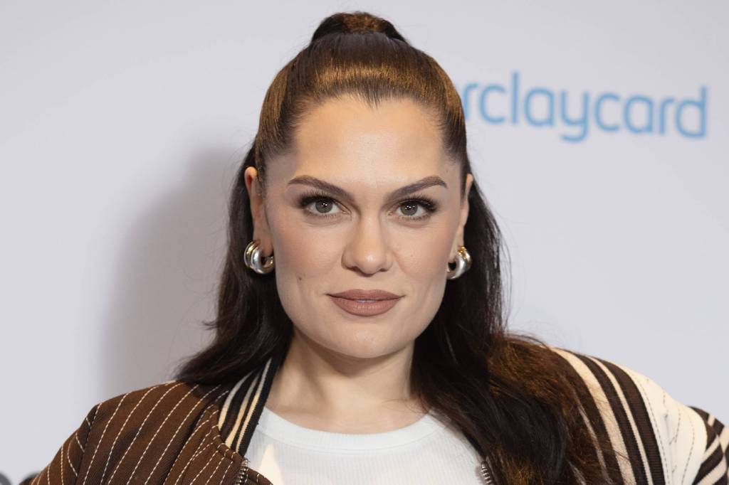 Jessie J se sincera en una publicación ‘honesta’ de Año Nuevo en medio de su lucha contra el cáncer de mama
