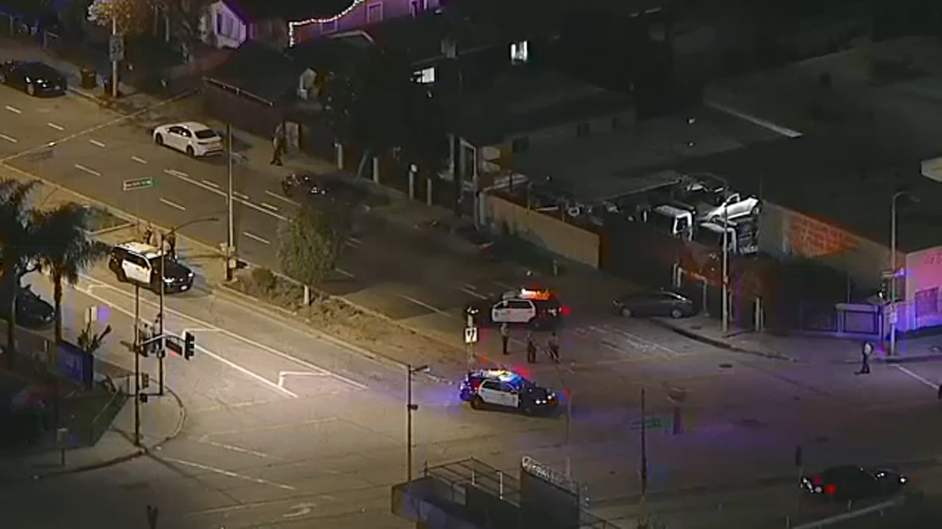 1 dead, 3 injured in East LA shooting near 5 Freeway