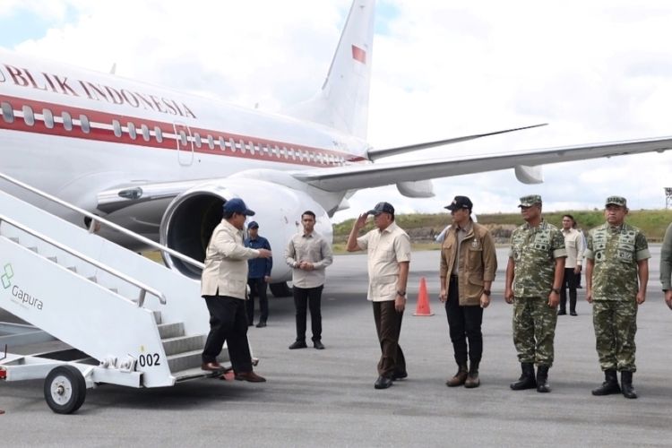 Presiden Prabowo Tiba di Silangit, Rayakan Tahun Baru 2026 Bersama Korban Bencana