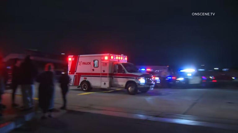 1 killed, 3 hospitalized after shooting in East Los Angeles