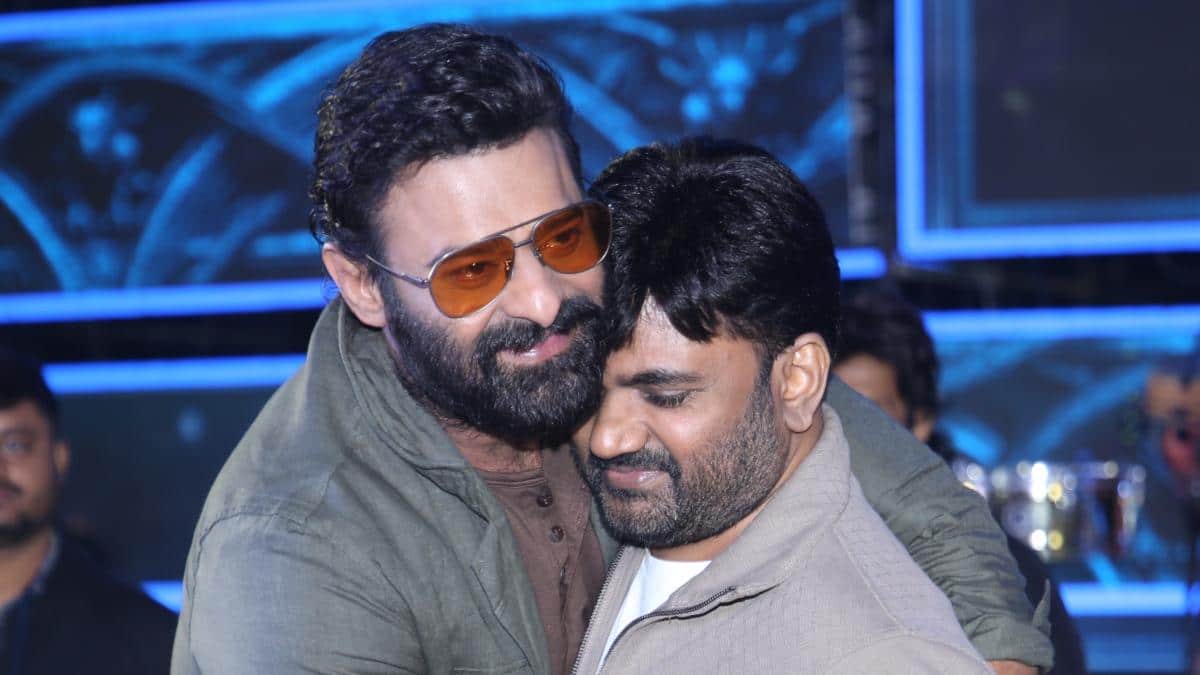 The Raja Saab director: ప్రభాస్ మీడియం రేంజ్ హీరోనా? కాంట్రవర్సీపై ...