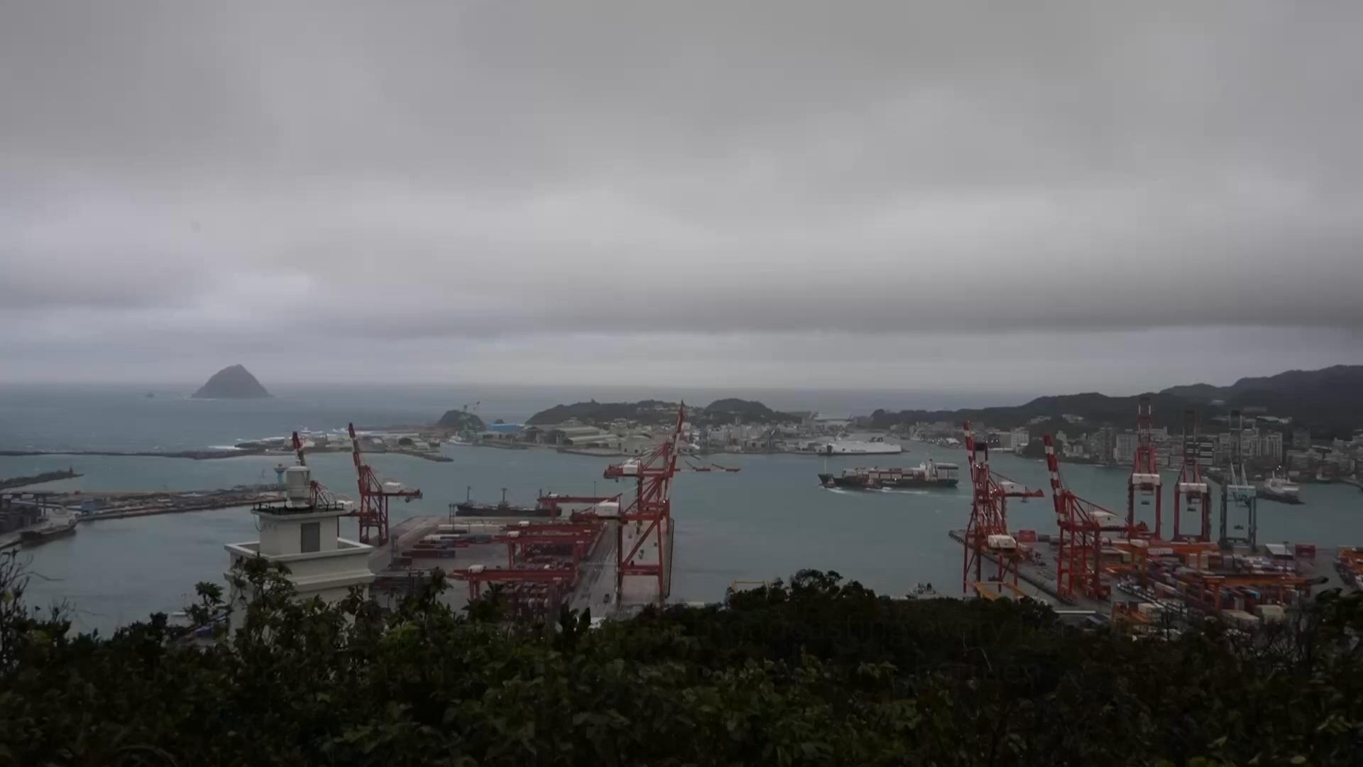 Reactions in Taiwan as China flexes capabilities on day 2 of military ...