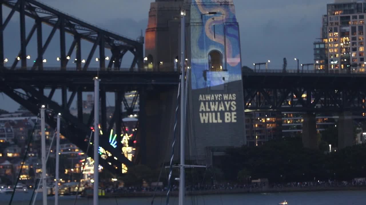 Projections on the pylons of the Sydney Harbour Bridge on New Year's ...