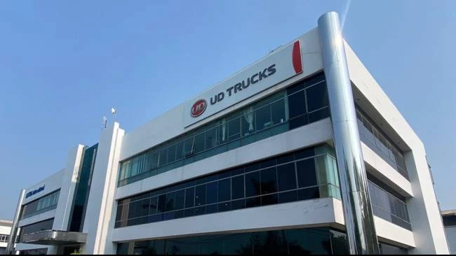 Lowongan Kerja PT UD Astra Motor Indonesia untuk Lulusan S1, Ini Syaratnya
