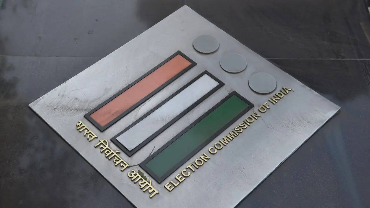 बंगाल सरकार BLOs को तुरंत दें बढ़ा हुआ मानदेय, TMC प्रतिनिधिमंडल के साथ ...