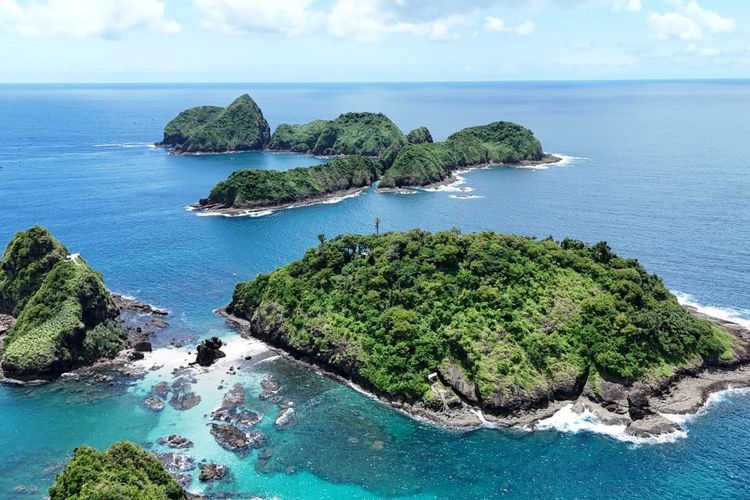 Pesona Pulau Bedil, Raja Ampat Banyuwangi yang Menarik Wisatawan Nataru