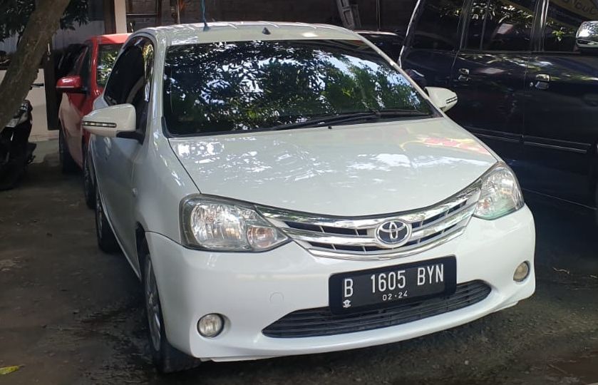 Mobil city car murah, harga Toyota Etios Valco 2016 bekas yang terjangkau