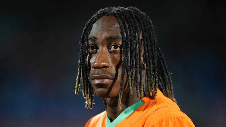 El Manchester United compite con el PSG y el Bayern de Múnich por una alternativa de 70 millones de euros a Antoine Semenyo, según un informe.