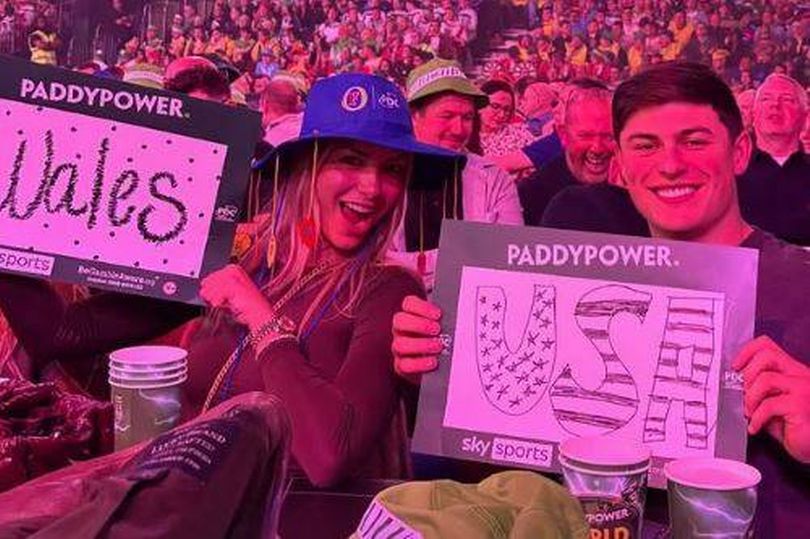 Louis Rees-Zammit's stunning girlfriend lights up Ally Pally as they ...