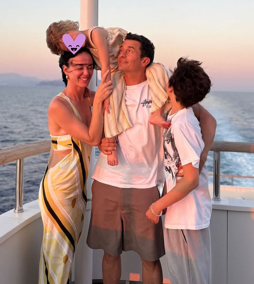 Orlando Bloom/Instagram From Left: Katy perry, Daisy, Orlando Bloom and Flynn
