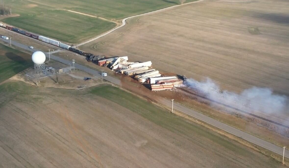 Train derailment releases toxic gas, forces shelter-in-place order in Kentucky<br><br>
