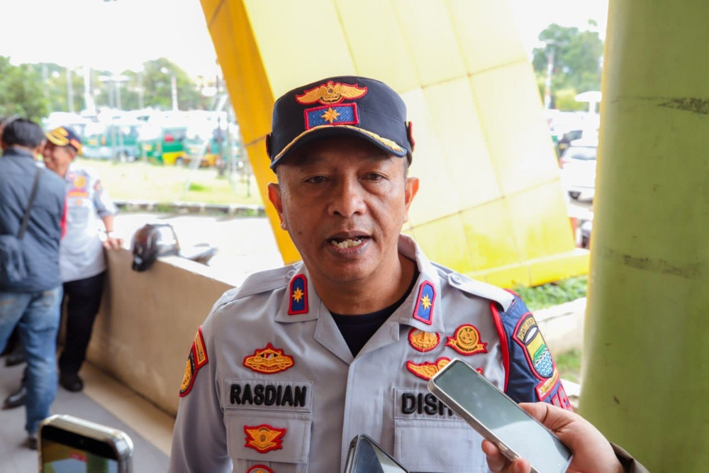 Dishub Bandung bersihkan parkir liar jelang Tahun Baru