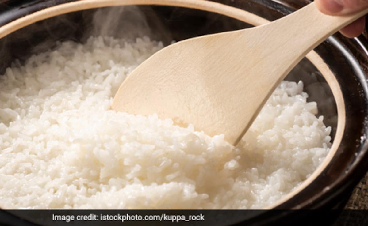 Nutritionist explains why letting rice rest turns starch into gut ...