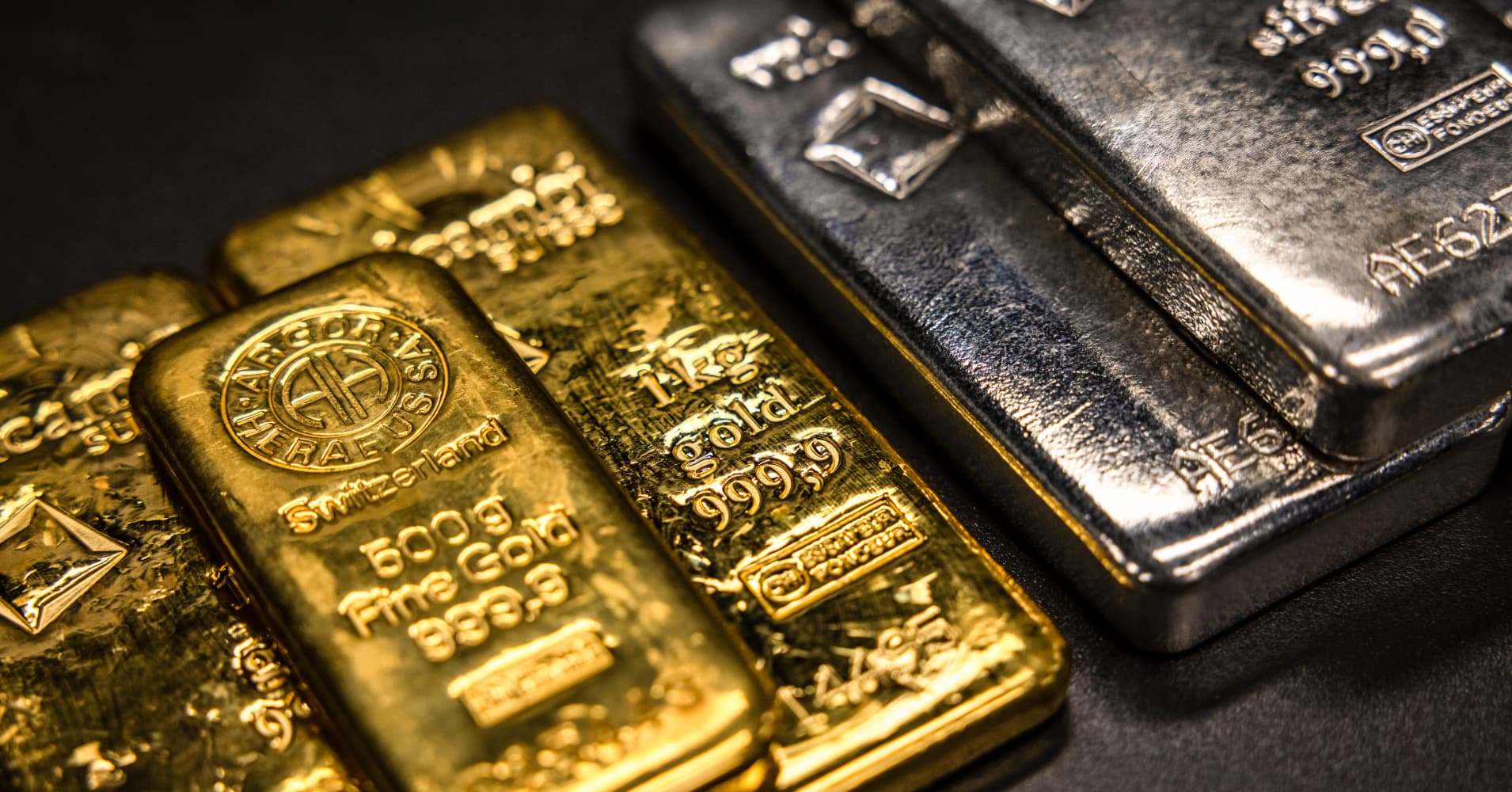 Gold, silver prices fall after CME raises precious metals margins — again<br>