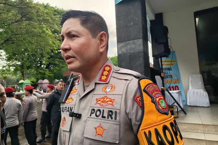 Preman Pukul Pedagang di BKT Ditangkap