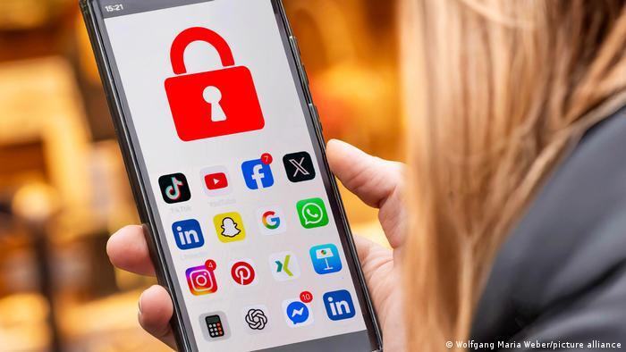 France plans social media ban for children under 15: reports<br><br>