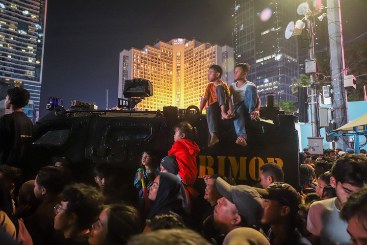 Foto: Tahun Baru 2026 di Bundaran HI, Jakarta