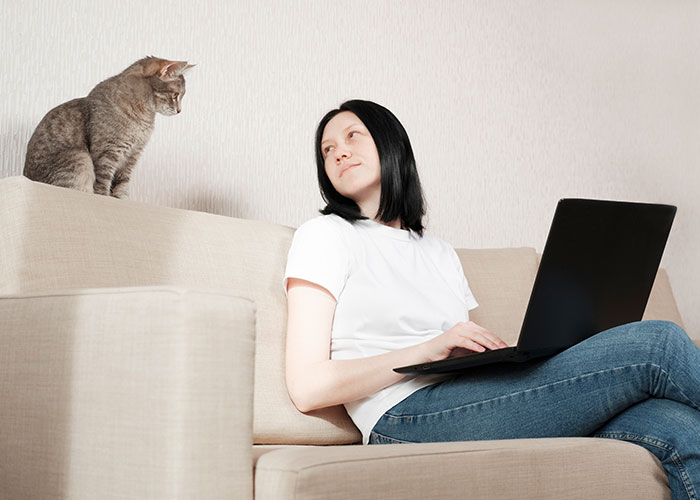 24 weird neighbor moments people still cannot explain