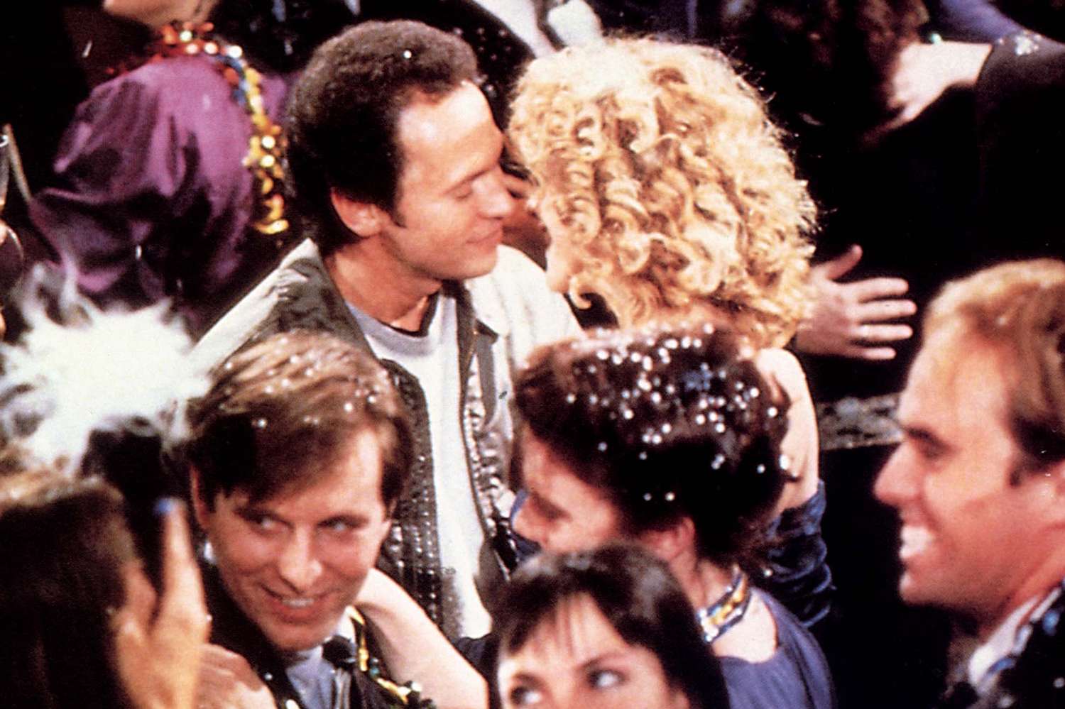 Why do we sing 'Auld Lang Syne' at New Year’s? All about the iconic ...