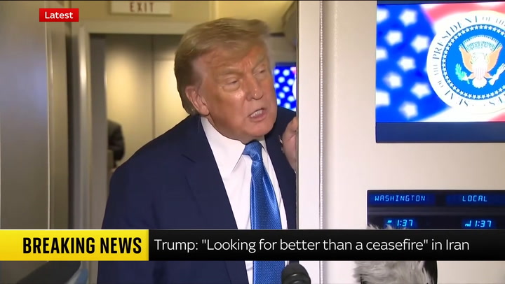 Trump phone delay blamed on president’s own government shutdown<br>