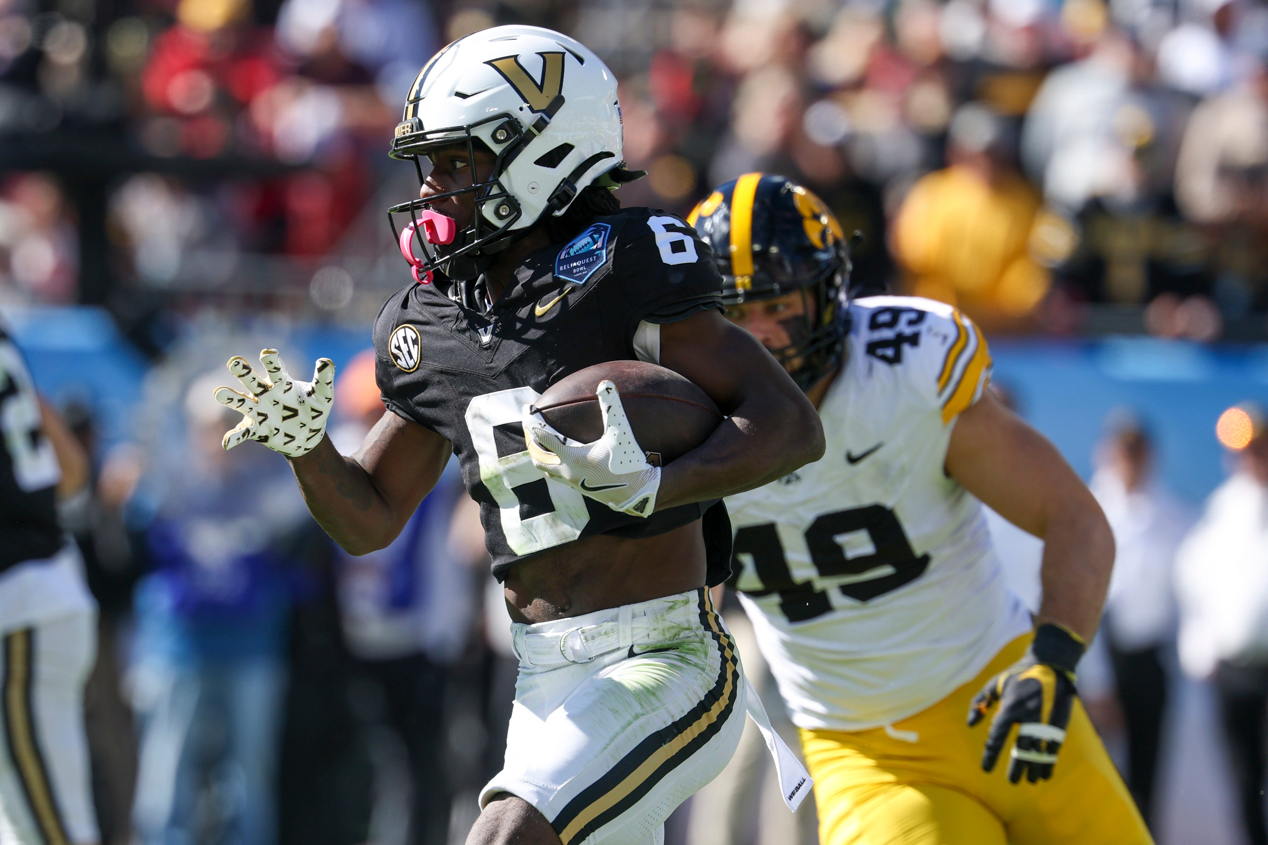 Tre Richardson, Vanderbilt football's leading receiver, to enter ...