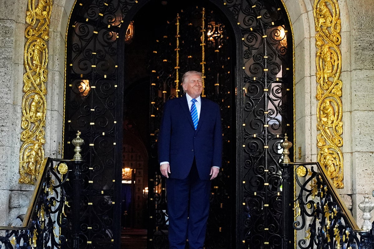 Trump and allies party down at Mar-a-Lago as polls plummet