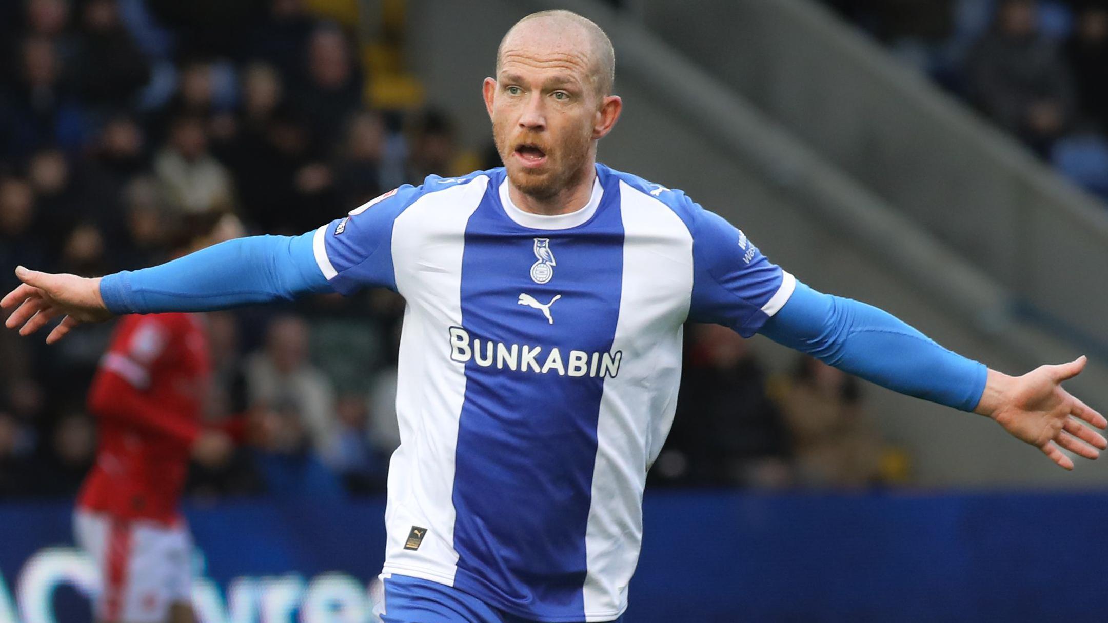 Oldham striker Garner extends deal to end of season<br><br>