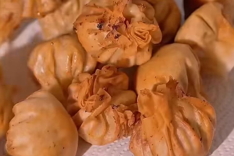 Resep Lumpia Ayam Enoki Crispy, Camilan Gurih yang Tak Terbantahkan