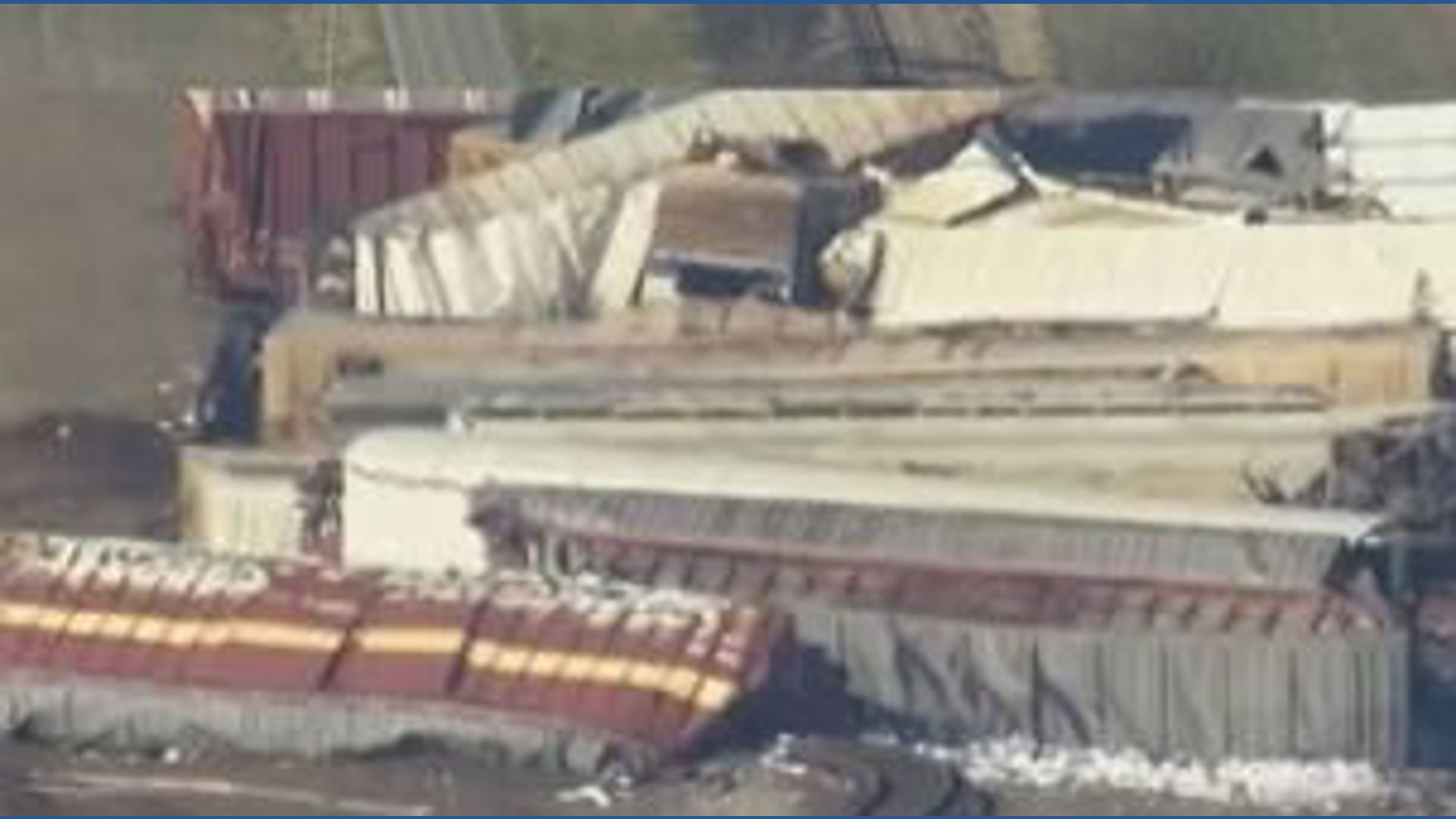 Train derails in Kentucky leaving over 30 rail cars off the tracks