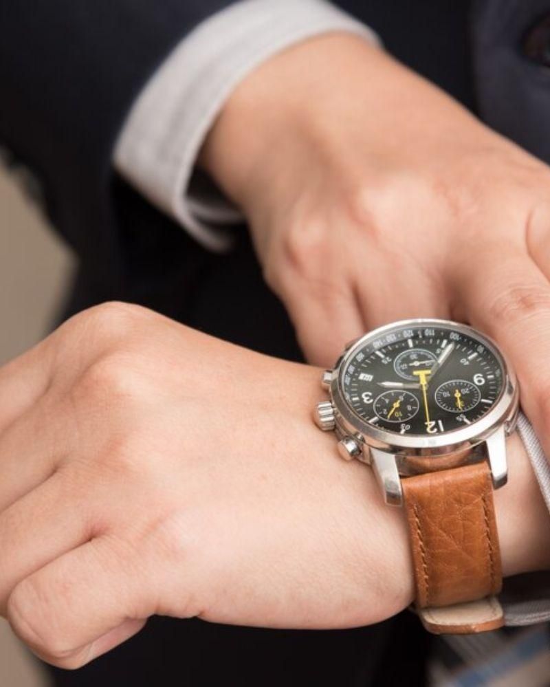 7 cara memilih jam tangan untuk suami, tidak semudah terlihat!