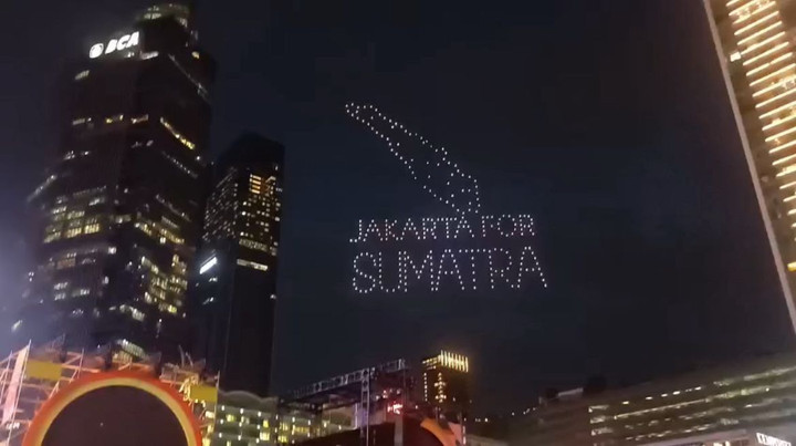 Atraksi Drone Jakarta Hiasi Malam Tahun Baru di Bundaran HI