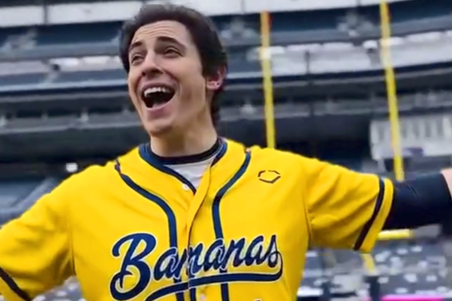 Broadway star Derek Klena joins the Savannah Bananas, the viral