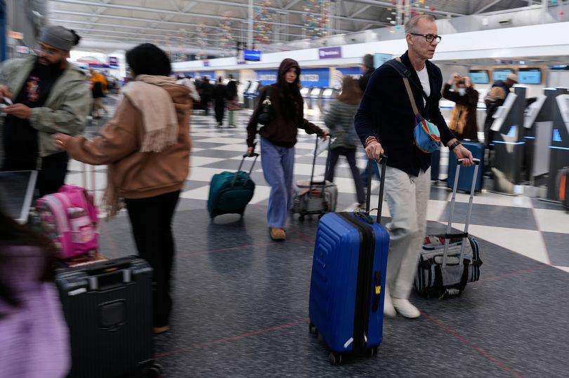 Extreme delays at Chicago O'Hare Airport after fire in snow removal ...
