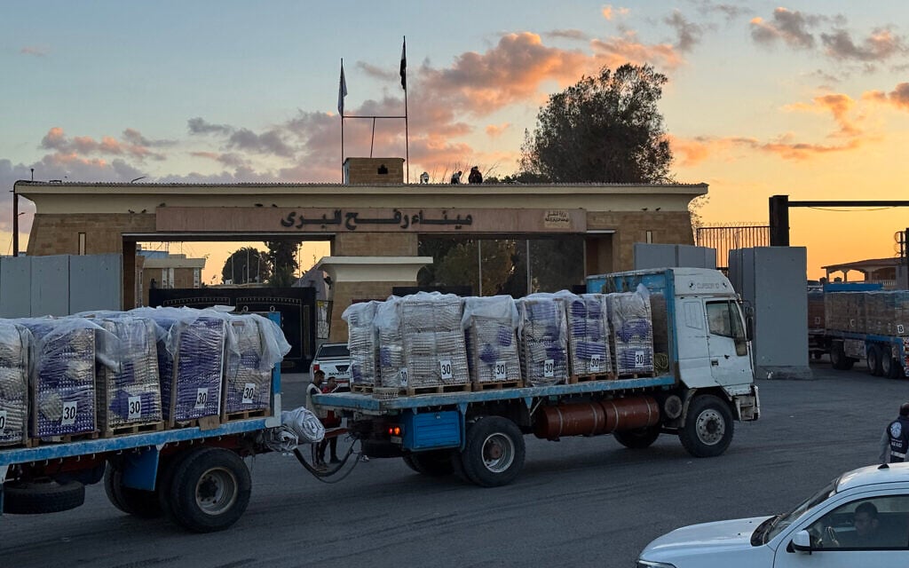 Report: Israel lets commercial traders bring 'dual-use' goods into Gaza ...