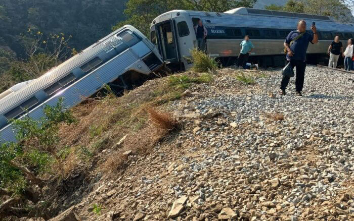 FGR entrega los cuerpos de fallecidos en el descarrilamiento del Tren Interoceánico