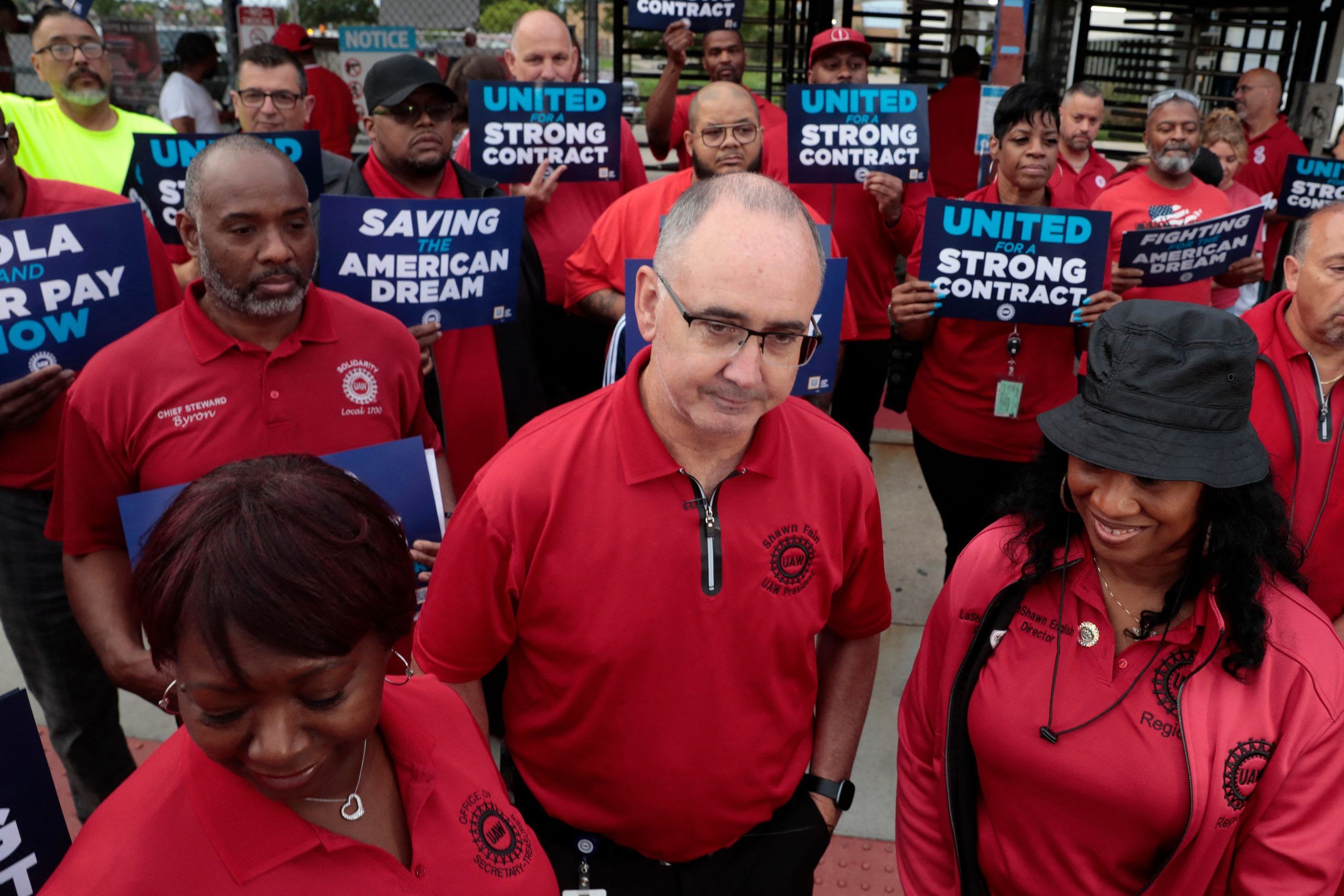 Ford and UAW forge historic deal, rewriting autoworker contracts<br><br>