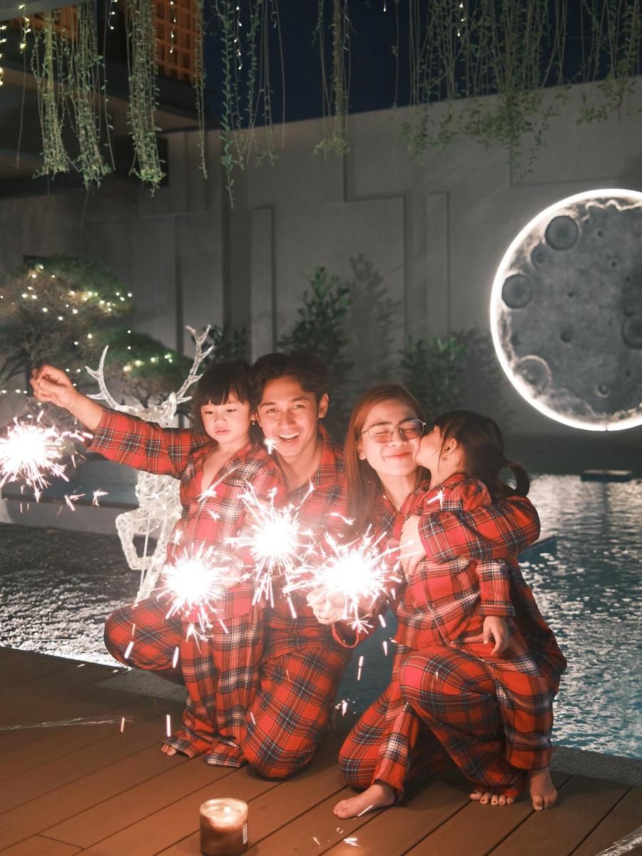 7 potret perayaan tahun baru 2026 Felicya Angelista dan Hito di rumah