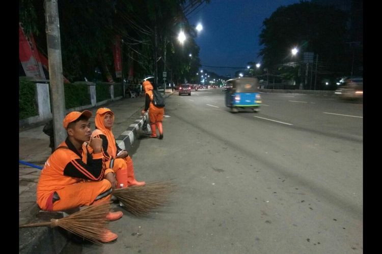Dinas LH DKI Angkut 91,41 Ton Sampah Perayaan Tahun Baru Jakarta