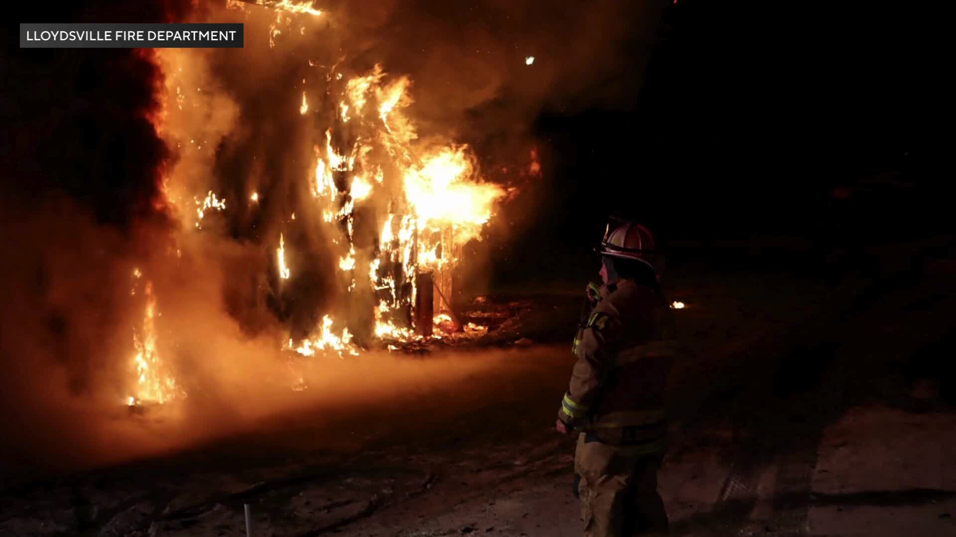 Fire causes extensive damage to duplex in Westmoreland County