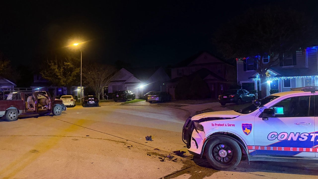 Two deputies injured, patrol cars damaged following chase in north ...