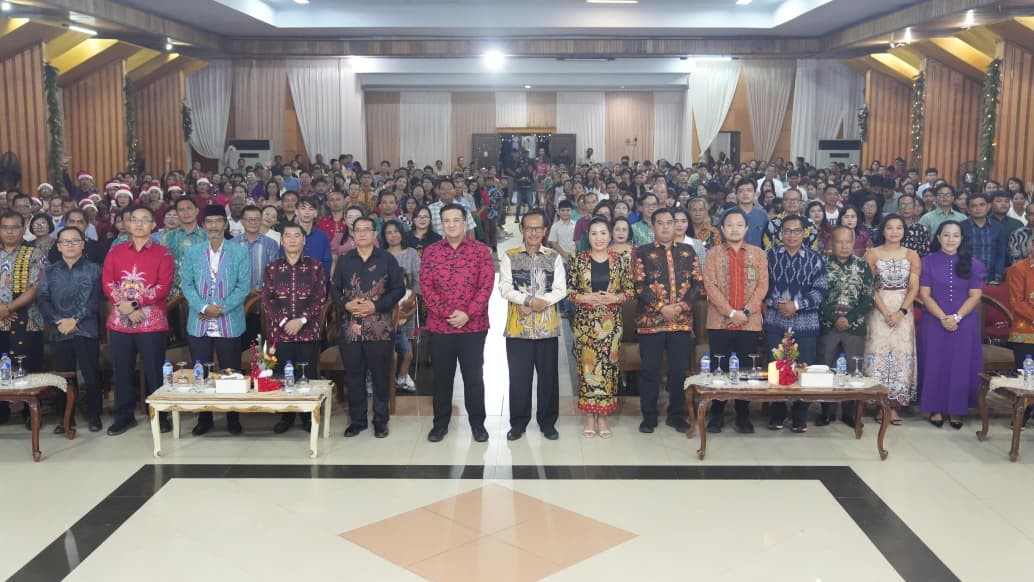 Bupati Lamandau Tekankan Peran Keluarga dan Persaudaraan di Natal Gabungan