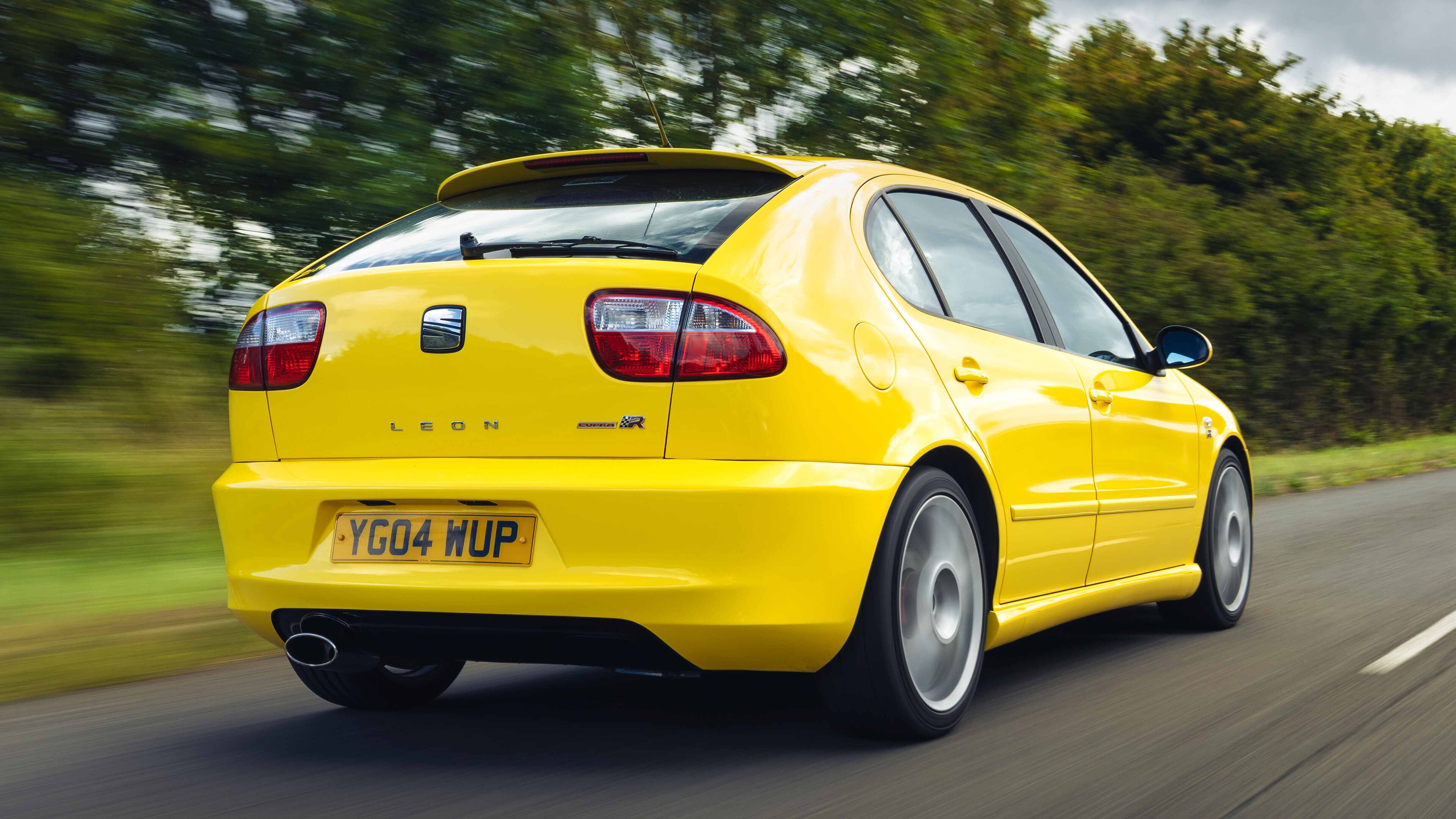 Meet your heroes: the Seat Leon Cupra R was raw, analogue, and old school