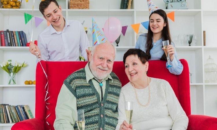 10 ucapan tahun baru 2026 untuk kakek dan nenek: penuh kasih, doa, dan kehangatan keluarga