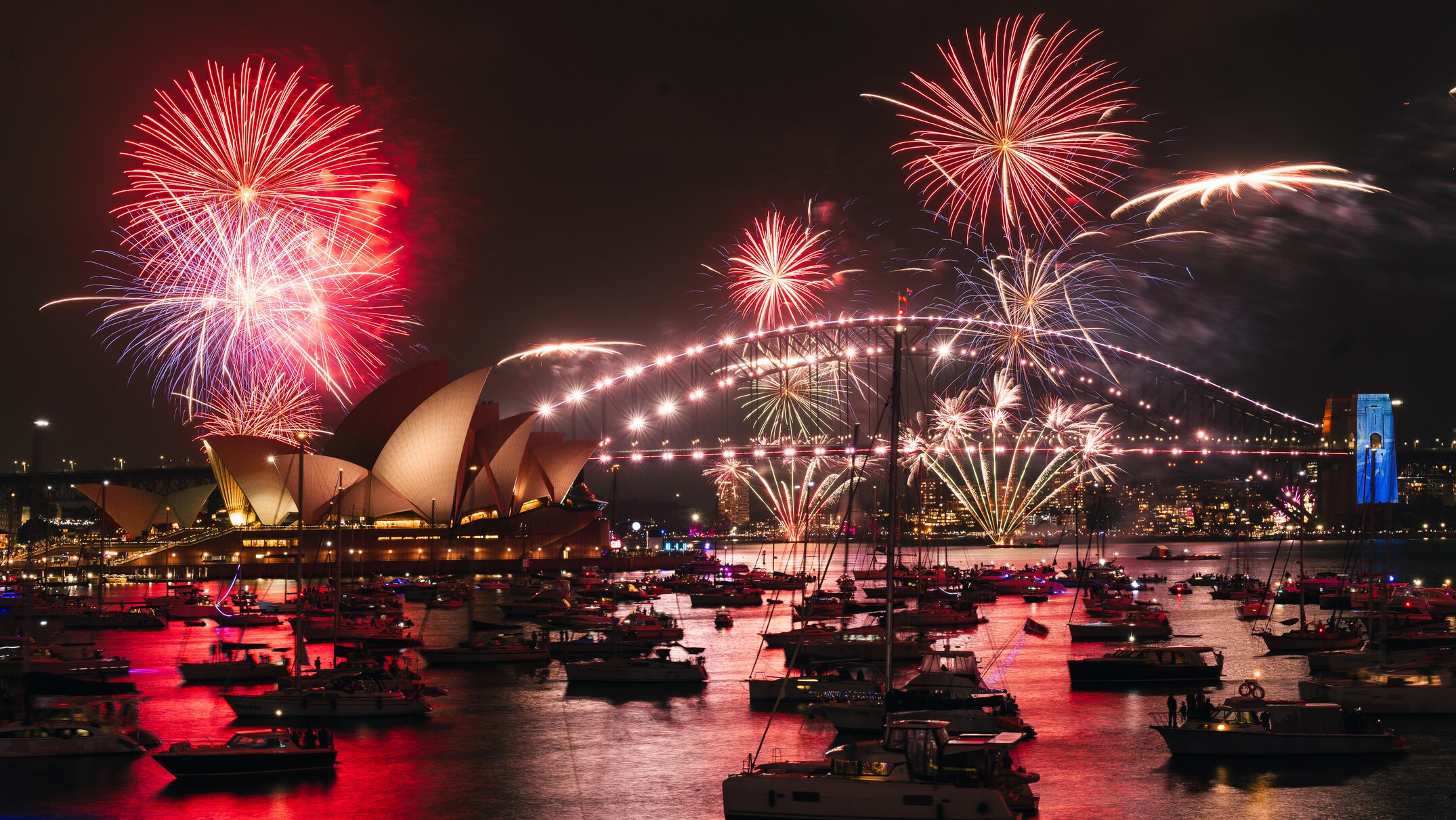 Police praise Sydney New Year's Eve behaviour amid emotional celebrations