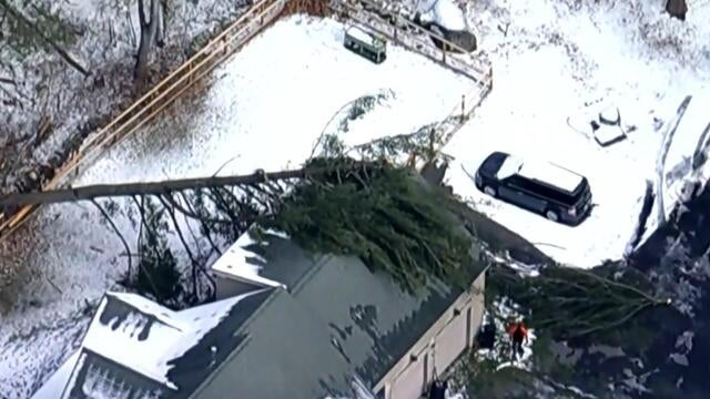 Parts of US ushering in new year under several feet of snow