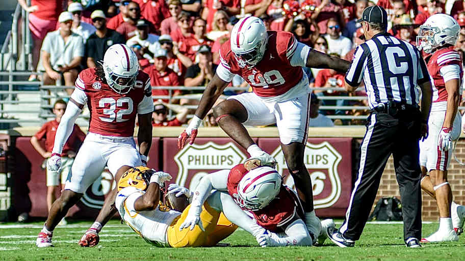 Rising Oklahoma defensive lineman to enter transfer portal, per report