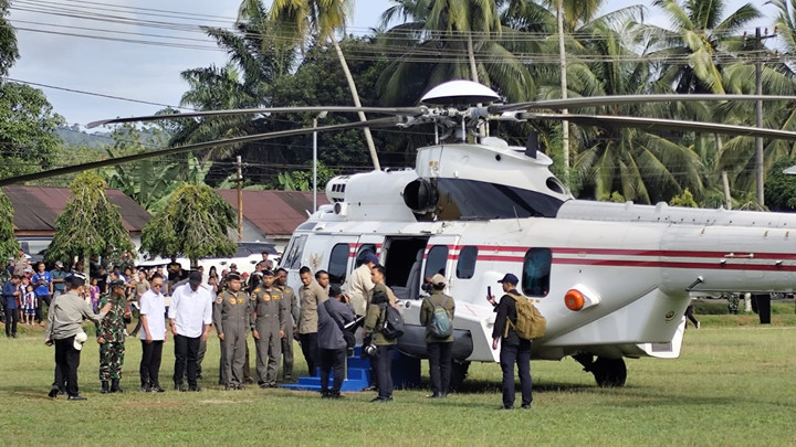 Prabowo ke Aceh Tamiang, pantau pembangunan huntara bencana